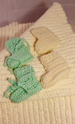 Cream/Green Blanket and Booties